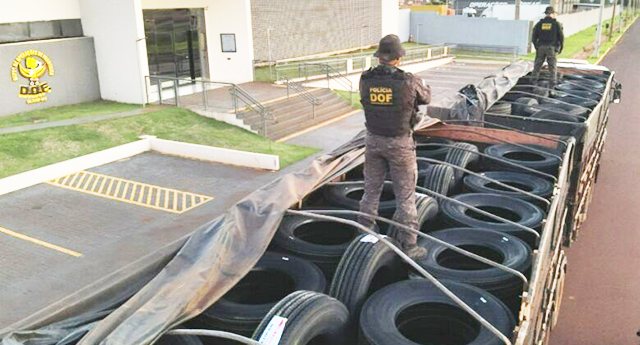 Policiais do DOF apreenderam pneus de origem estrangeira durante bloqueio em Maracaju