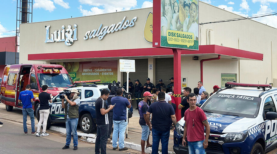 Salgaderia da Pizzaria Luigi, na avenida Júlio de Castilho, em Campo Grande, onde duas pessoas morreram em um possível crime passional que ainda é investigado pela polícia.