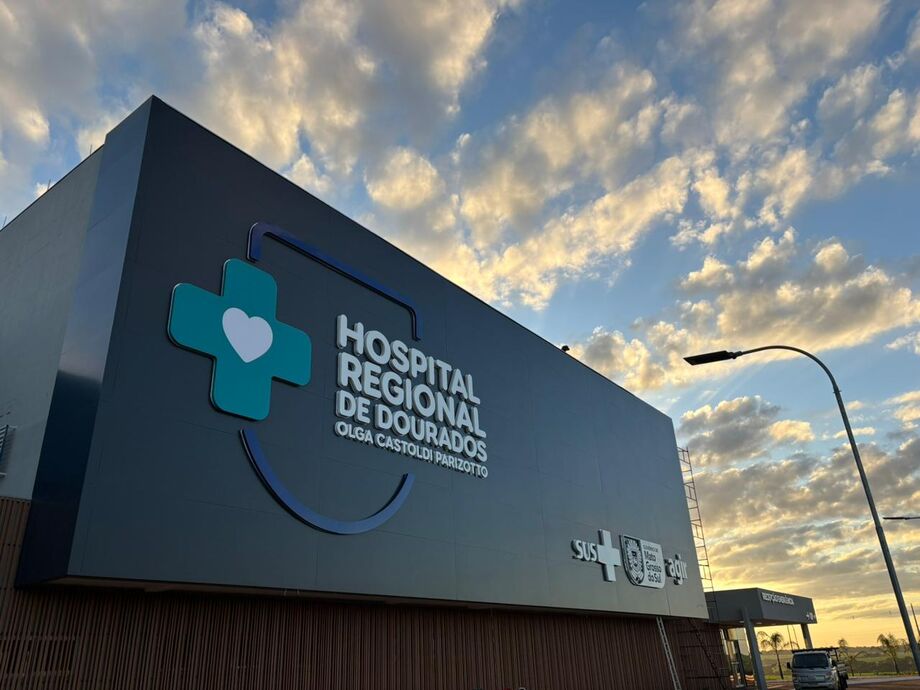 Assinatura do termo consolida escolha do Hospital Regional de Dourados pelo Ministério da Saúde como referência em UTI de alta precisão no SUS