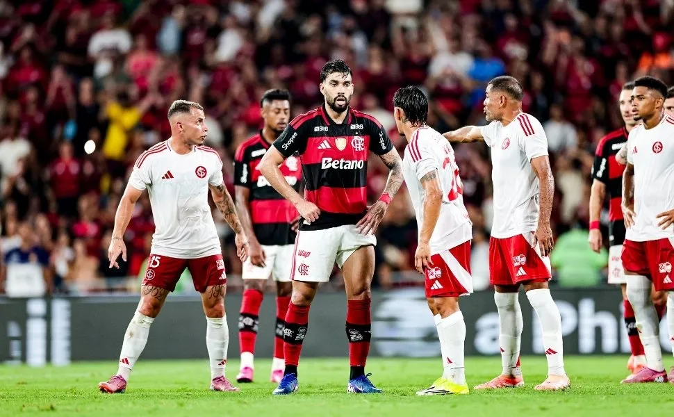 Flamengo empata com o Inter no Maracanã e amplia sequência sem vitórias.