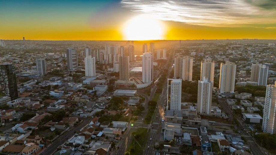 Em Campo Grande, os termômetros devem passar dos 35 graus nos dias de folia.