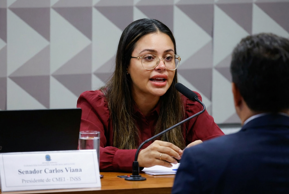 Depoimento de mulher de operador ligado à Conafer é encerrado após ela passar mal durante questionamentos na CPI do INSS.