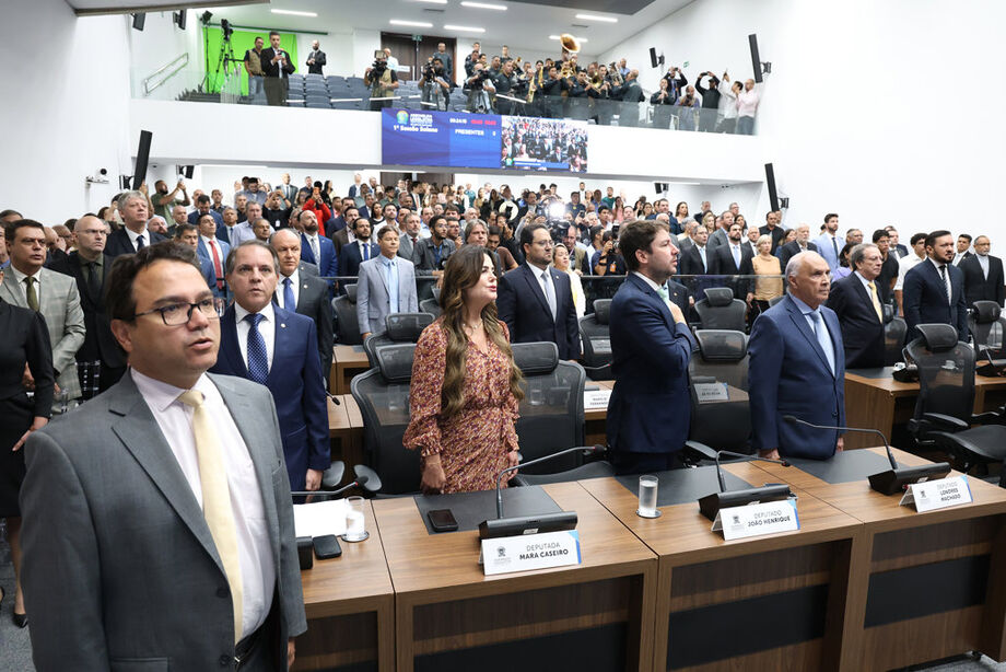 Deputados de MS definem reeleição, voo federal e possíveis trocas de partido na janela de 2026, com o PL em destaque no xadrez político.