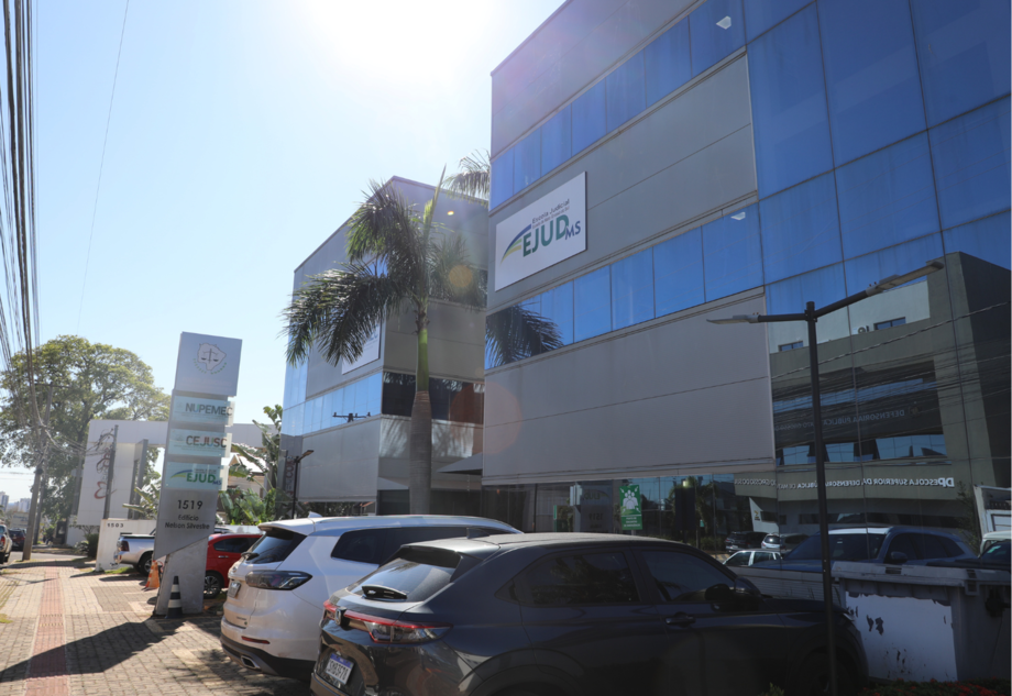 TJMS publica resultado definitivo das inscrições do processo seletivo de residência jurídica.