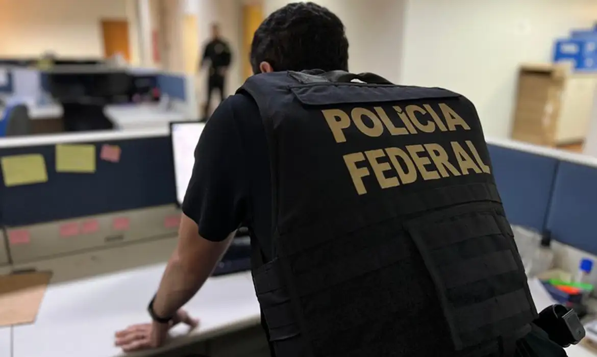 Polícia Federal investiga aplicação de recursos da previdência do Amapá no Banco Master.