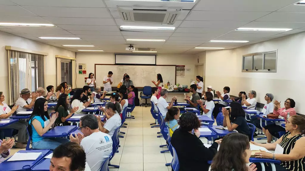 Atividade com pessoas idosas na UFMS