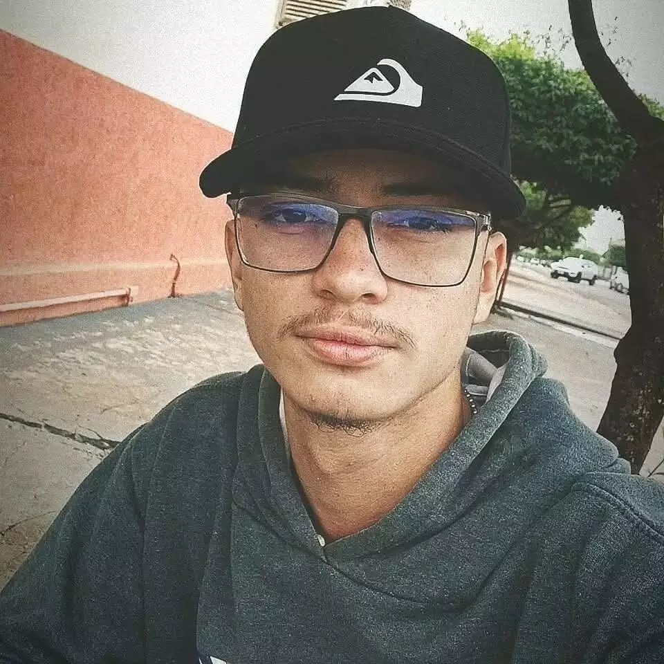 Brenno Rocha Reichert morreu na noite de domingo (15), poucas horas após completar 19 anos