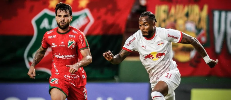 Bragantino empata no fim com o Velo Clube após defesa de pênalti de Volpi.