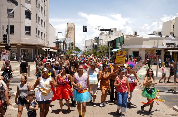Blocos de rua abrem oficialmente o Carnaval 2026 em Campo Grande e outras cidades de Mato Grosso do Sul