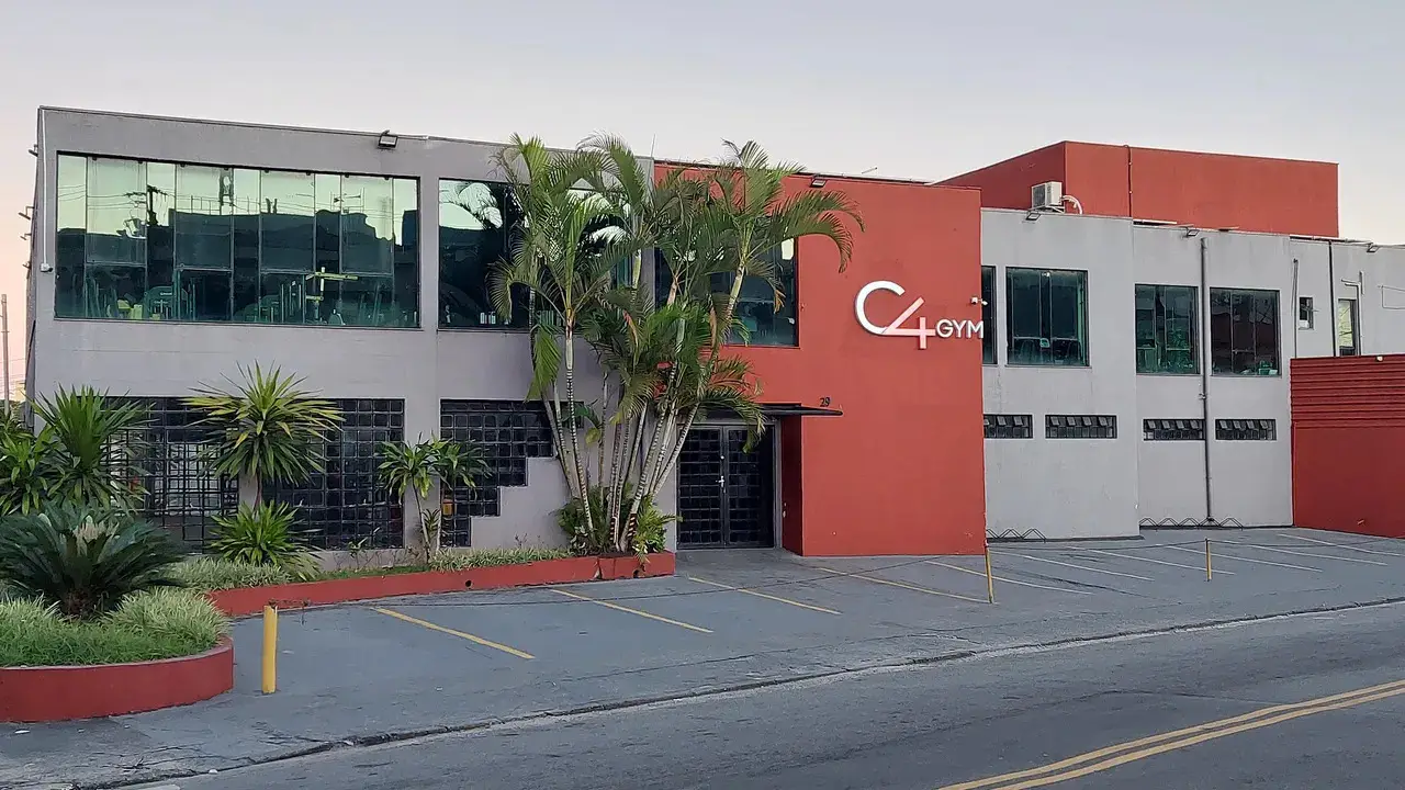 Polícia Civil investiga morte de aluna e relatos de mal-estar em academia da zona leste de São Paulo.