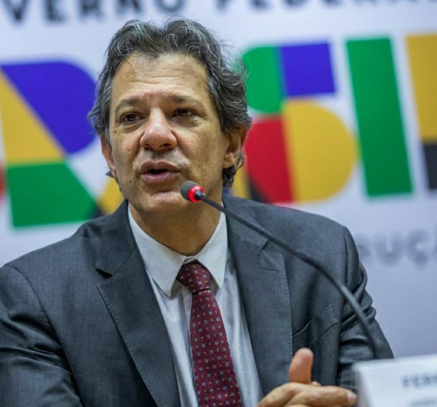 Fernando Haddad durante evento do PT na Bahia, onde defendeu o programa de renegociação das dívidas dos Estados com a União.