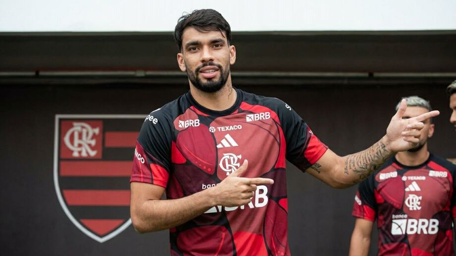 Paquetá em sua estreia pelo Flamengo, na decisão da Supercopa, antes mesmo de ser apresentado à torcida.