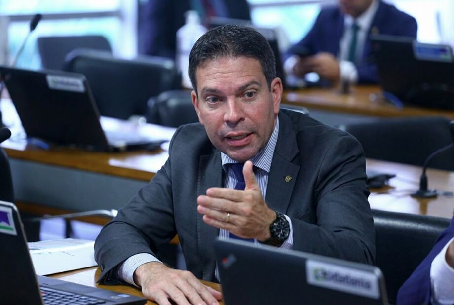 Alexandre Ramagem foi interrogado pelo STF por videoconferência enquanto permanece nos Estados Unidos.