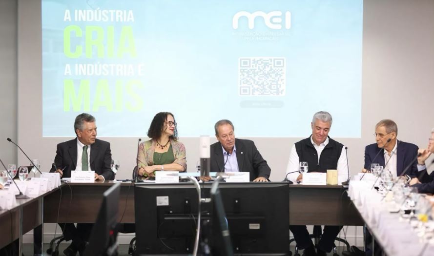 Finep e MCTI anunciam editais com R$ 3,3 bilhões para projetos de inovação e reindustrialização.