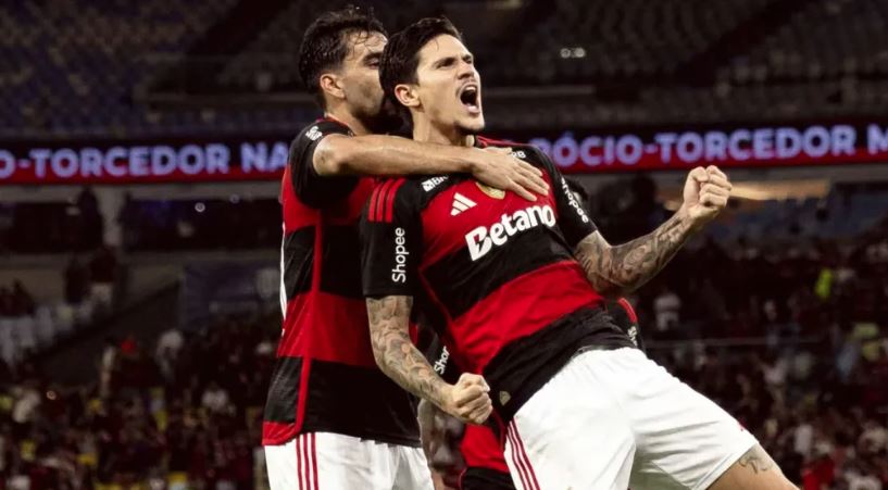 Flamengo se prepara para enfrentar o Lanús pela Recopa, mas possível greve na Argentina pode alterar a data do jogo.