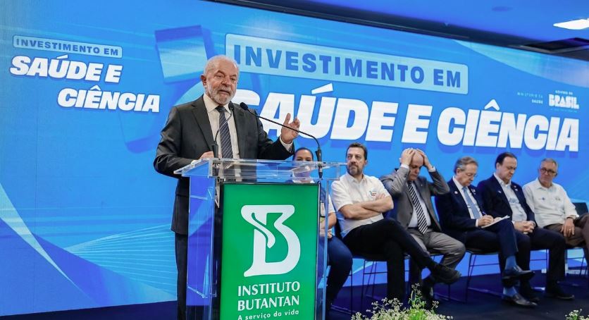 Lula participou de evento no Instituto Butantan e garantiu recursos para pesquisas em saúde e produção de vacinas.