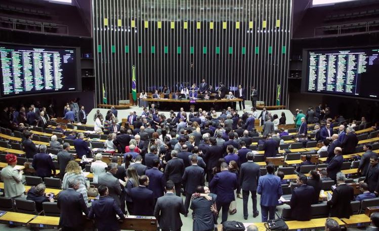 Projeto que cria incentivos para serviços de datacenter pode ser votado pela Câmara nesta terça-feira.