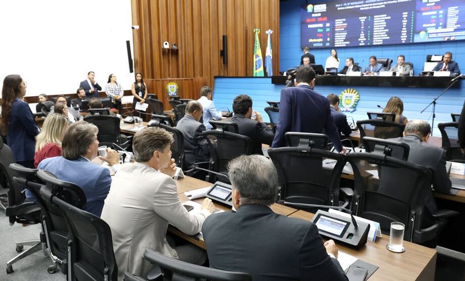 Deputados discutem ferramenta de regularização fiscal voltada a contribuintes do Simples Nacional.