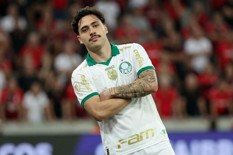 Maurício teve naturalização paraguaia homologada pela Fifa e pode reforçar o Paraguai na Copa de 2026.