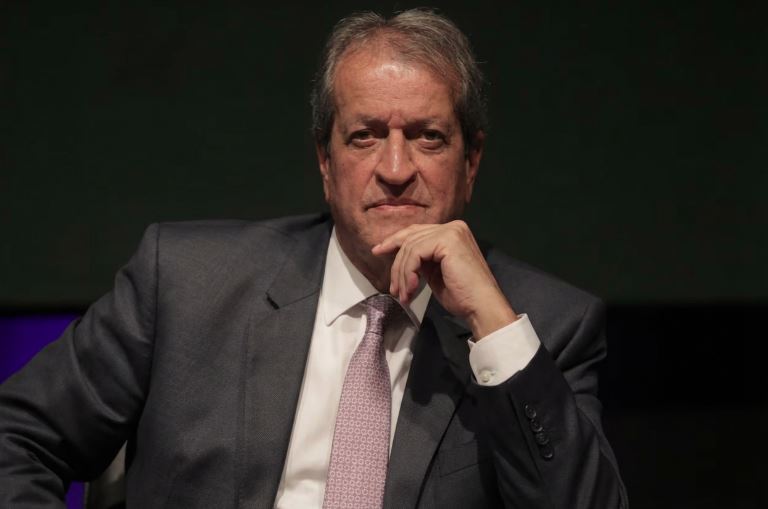 Valdemar Costa Neto defende que Flávio Bolsonaro tenha uma mulher como vice em eventual candidatura à Presidência.