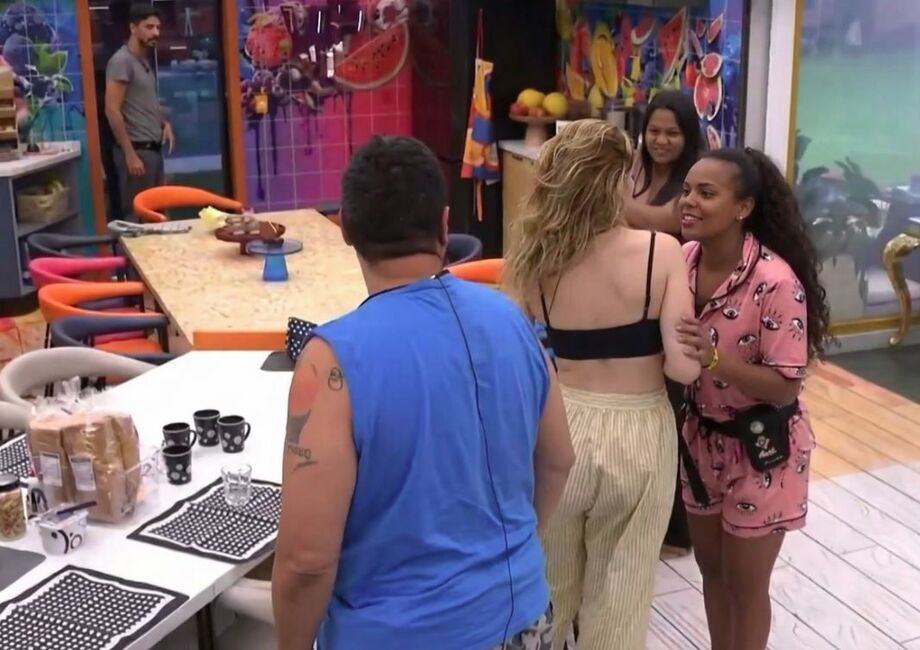 Sol Vega foi desclassificada do BBB 26 após agressão contra Ana Paula Renault durante discussão.