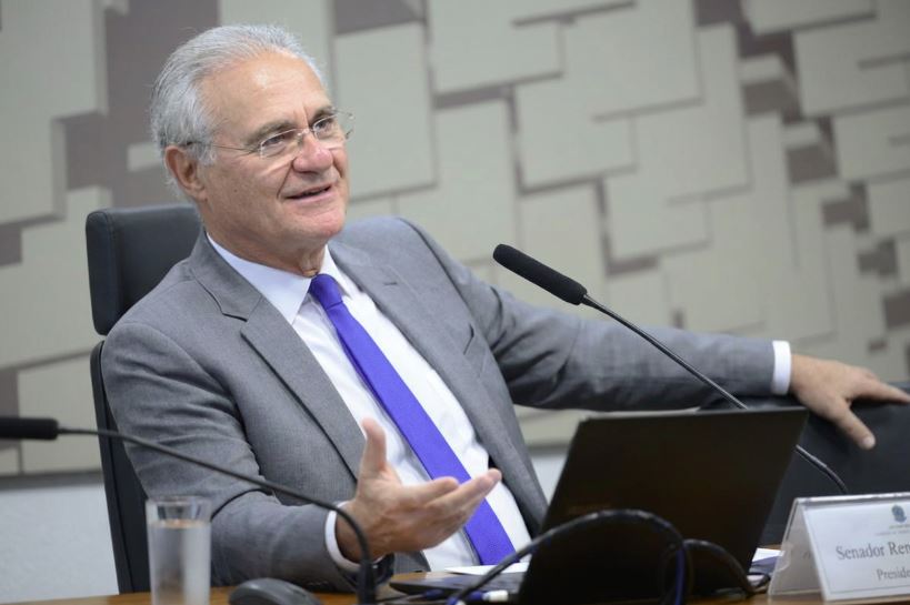 Renan Calheiros defende mudanças na fiscalização do Banco Central durante sessão da CAE