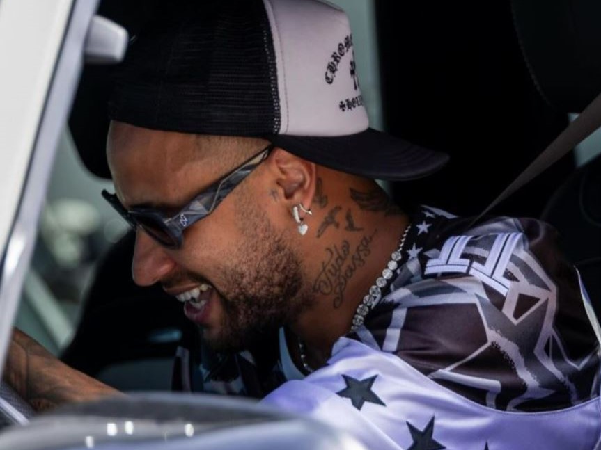 Neymar pode voltar a atuar pelo Santos após se recuperar de cirurgia no joelho esquerdo