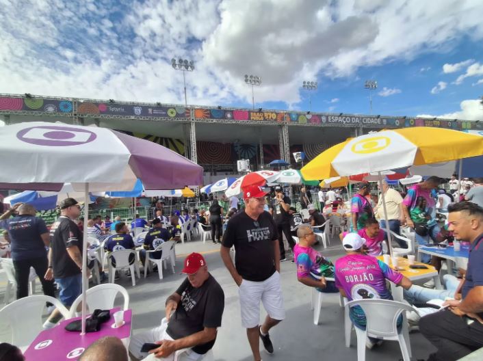 Apuração no Anhembi define campeã do Grupo Especial e escolas rebaixadas.