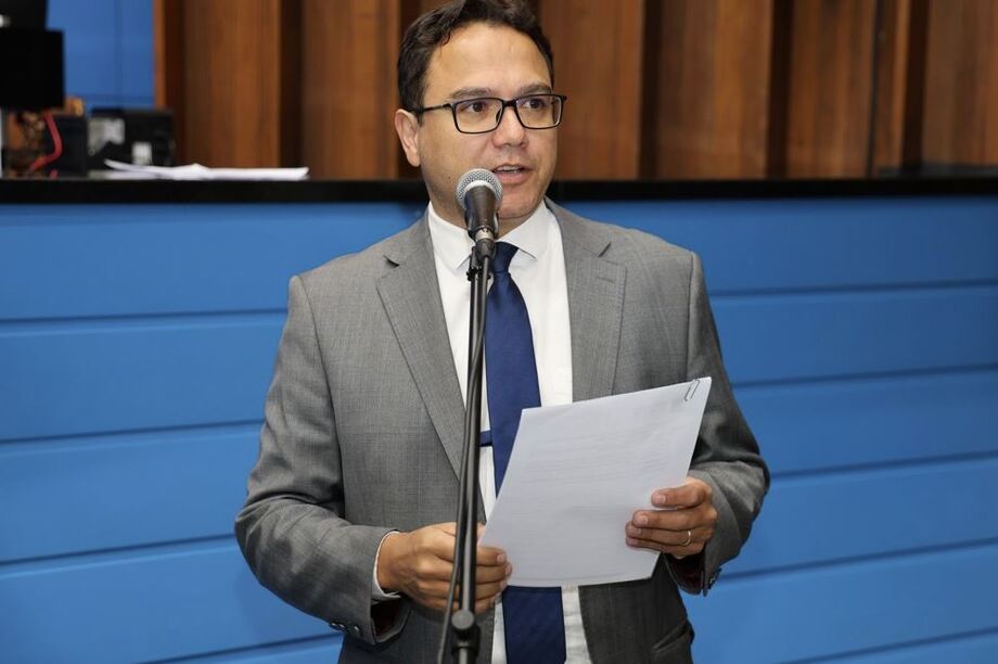 Deputado Pedrossian Neto, autor da lei, durante sessão plenária na Assembleia Legislativa de Mato Grosso do Sul