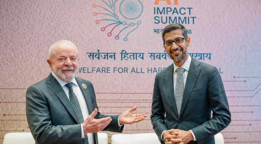 Lula e Sundar Pichai se reuniram na Índia para discutir investimentos e regulação da inteligência artificial no Brasil.