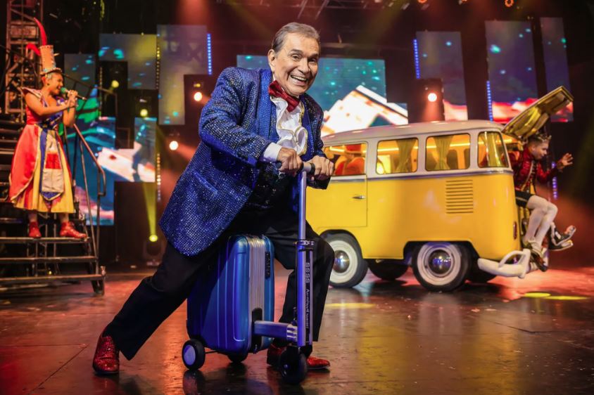 Dedé Santana recebeu alta médica e deve voltar ao circo neste sábado em Goiânia