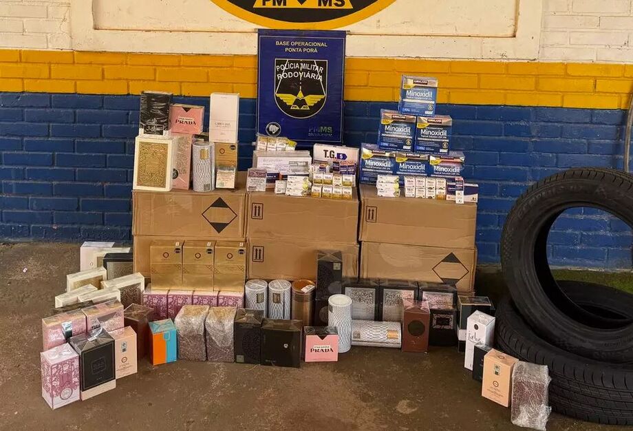PMR intercepta caminhões com medicamentos contrabandeados na MS-164, na região de fronteira.