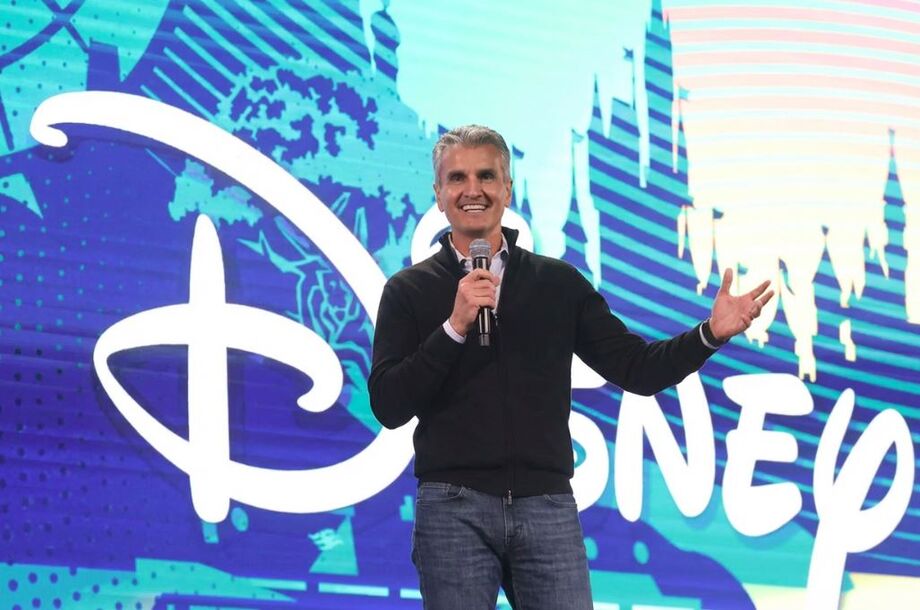 Josh D'Amaro assume o comando da Disney após processo de sucessão liderado pelo conselho