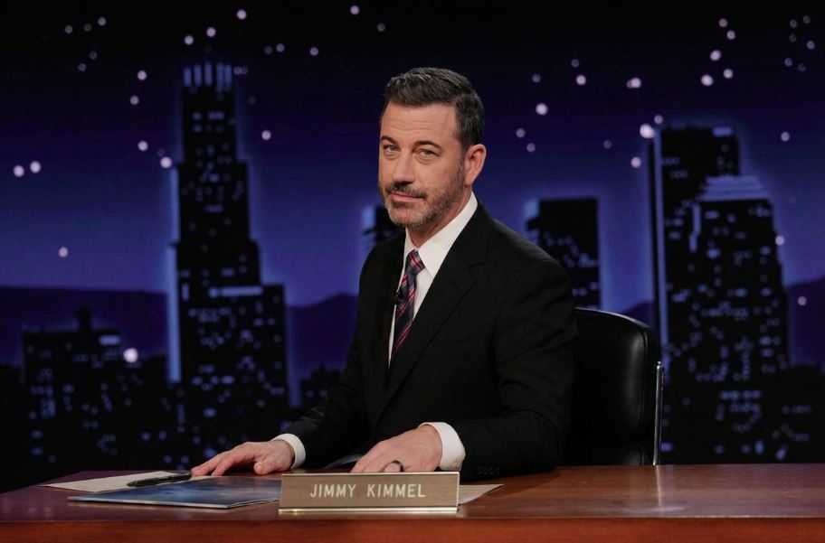 Jimmy Kimmel ironizou documentário sobre Melania Trump e fez promessa em tom de deboche durante monólogo.