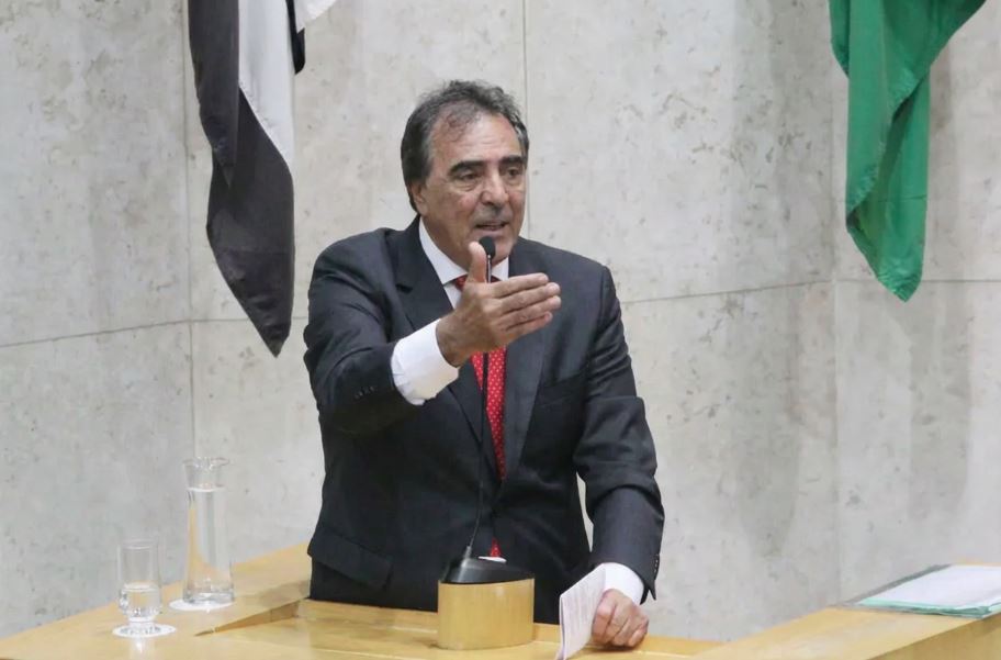 Adilson Amadeu reassumiu temporariamente uma cadeira na Câmara de São Paulo como suplente.