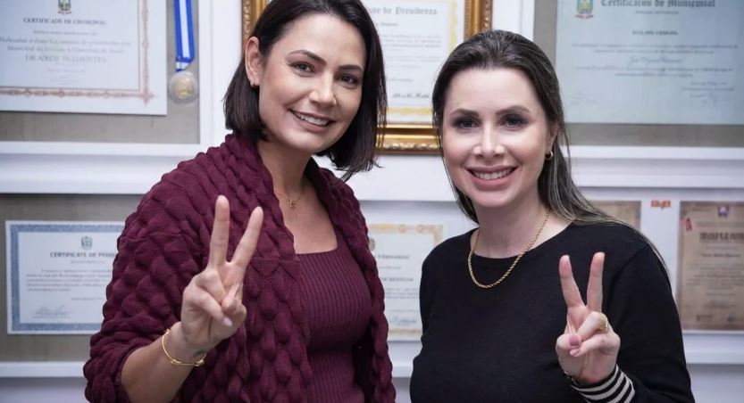 Michelle Bolsonaro publicou mensagem de apoio à deputada Caroline de Toni em meio a impasse no PL sobre o Senado.