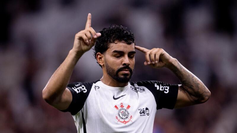 O Corinthians venceu o Bragantino pelo Campeonato Brasileiro.
