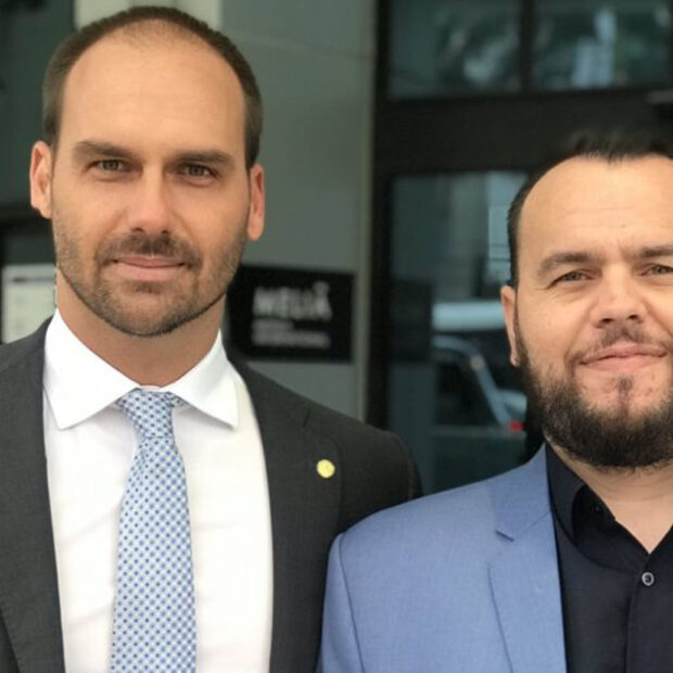 Eduardo Bolsonaro e Deputado estadual Gil Diniz.