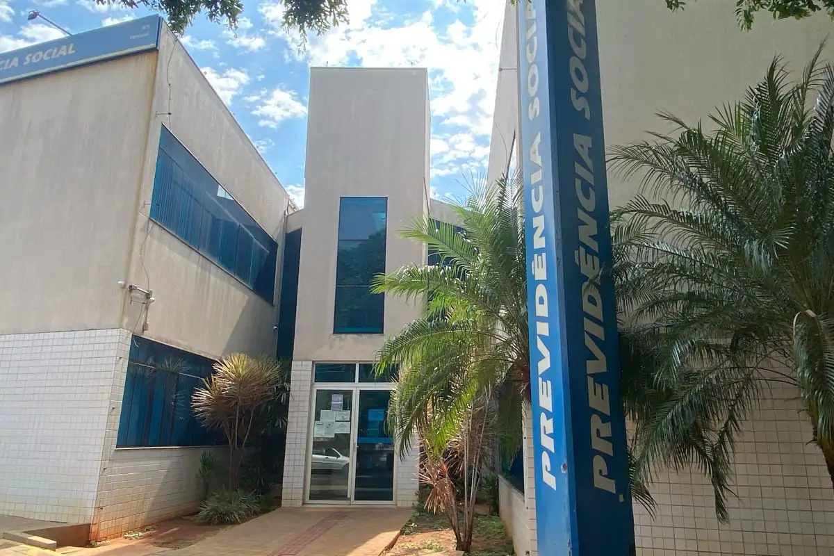 Número de benefícios por incapacidade temporária concedidos pelo INSS em Mato Grosso do Sul dobrou em cinco anos, com destaque para transtornos mentais e dores nas costas