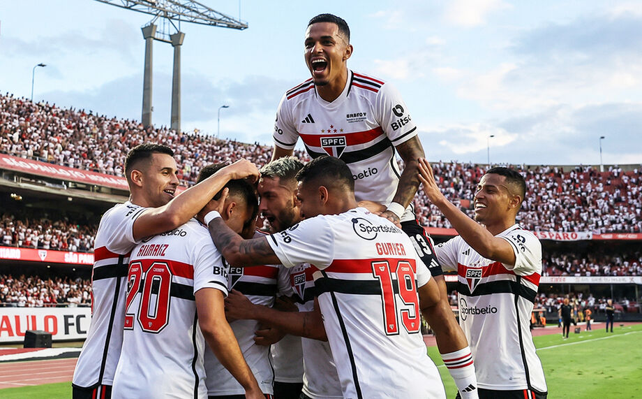 Único invicto do Paulistão, o Red Bull Bragantino decide a vaga na semifinal contra o São Paulo (foto), que passou em sexto lugar