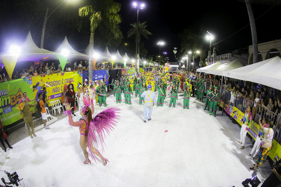 Com muito brilho, Império defendeu Entre Devaneios e Mistérios  A Vida é um Sonho