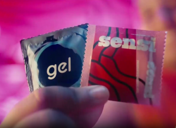 SES reforça prevenção às ISTs com distribuição de preservativos e ampliação da testagem no Carnaval