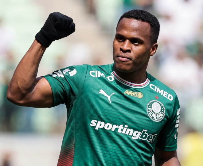 Palmeiras anuncia a contratação de Jhon Arias, que assinou contrato até dezembro de 2029