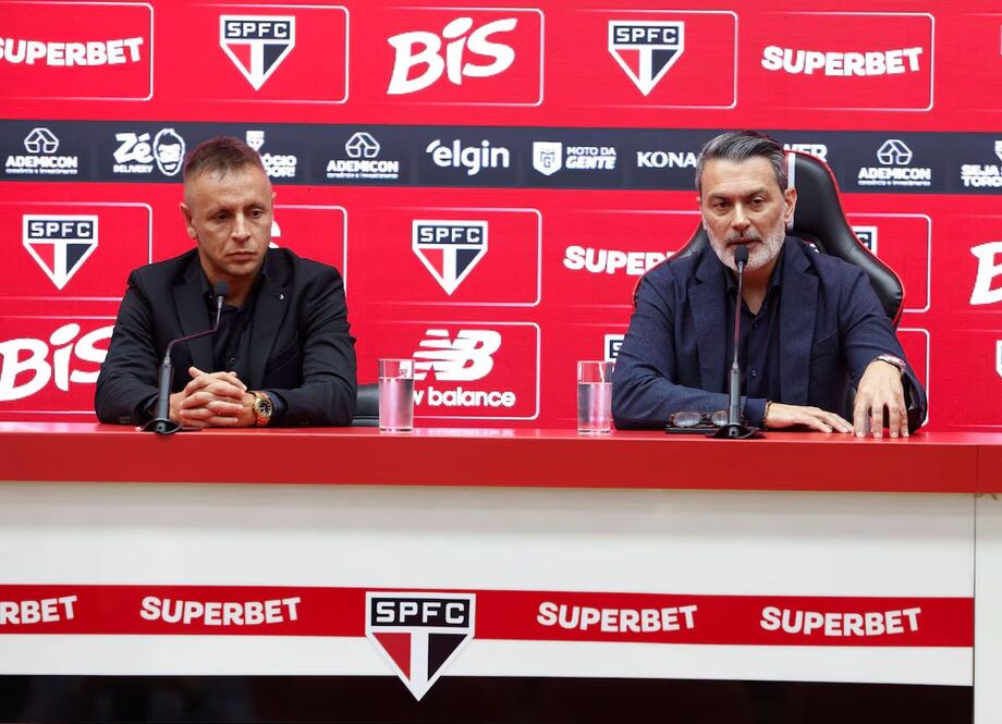 Rafinha foi contratado como gerente esportivo a pedido de Rui Costa.