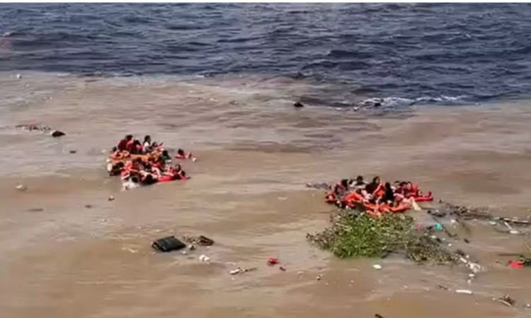 Bombeiros seguem nas buscas por desaparecidos após naufrágio de lancha no Rio Amazonas.