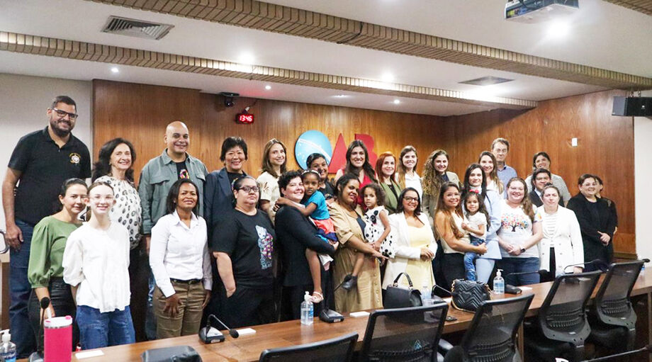 OAB/MS abre 2026 discutindo educação inclusiva e direitos de estudantes autistas da escola à universidade.