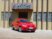 Linhas laterais ainda preservam identidade do compacto, com terceira coluna larga