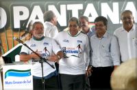 Lula teve recepção festiva de políticos e populares por onde passou no trecho de Aquidauana e Campo