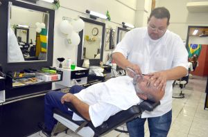 José Rangel, profissional de atendimento masculino