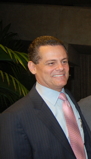 André Luiz Borges faz o juramento de posse para mais dois anos como juiz do Tribunal Regional Eleito